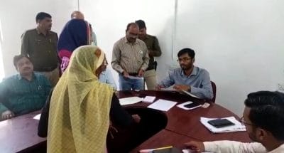 Dabra News : पानी की समस्या से परेशान लोग, सरकारी बोरिंग पर कब्जे के लगाए आरोप