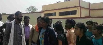 Jabalpur News : छात्रावास के बाहर छात्राओं ने किया हंगामा, वार्डन को हटाने की मांग