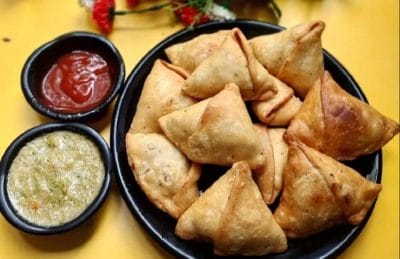 Famous Samosa: यहां मिलता है बिना आलू का समोसा, खाने के बाद दीवाने हो जाते हैं लोग