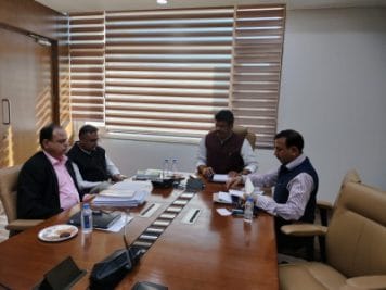 अब घर बैठे डाक से भी मंगा सकेगे ड्रायविंग लायसेंस, आम जनता की सुविधा के लिए परिवहन मंत्री का एक और नवाचार