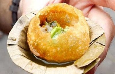 Thumbs Up गोलगप्पे : कोल्ड ड्रिंक में मसाले डालकर खिलाई पानी पूरी, देखिए वीडियो