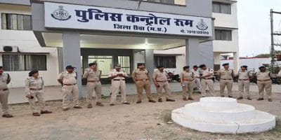 MP News: शांतिपूर्वक होली का त्योहार मनाने के लिए पुलिस ने निकाला फ्लैग मार्च, दिया संदेश