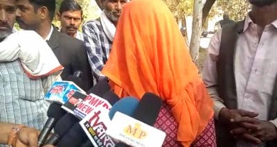 सामूहिक दुष्कर्म मामले में पीड़िता के परिजनों ने वरिष्ठ अधिकारियों से की शिकायत, पढ़े पूरी खबर