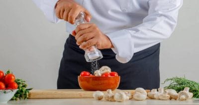 जरूरत से ज्यादा नमक खाते हैं तो हो जाइये सावधान, WHO की इस चेतावनी पर गौर करें