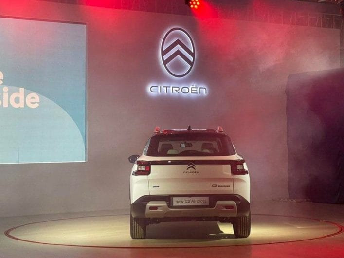Citroen C3 Aircross से हट गया पर्दा, कंपनी ने जारी किया टीजर, जल्द होगी लॉन्चिंग, इन कंपनियों की बढ़ेगी टेंशन