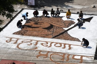 Indore News: महाराणा प्रताप और छत्रसाल की जयंती के अवसर पर निकाली गई रैली, कुल्हड़ से बनाई अनोखी तस्वीर