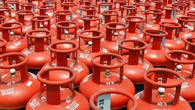 रक्षाबंधन पर पीएम मोदी का बड़ा तोहफा, घरेलू LPG सिलेंडर 200 रुपये सस्ता हुआ, सीएम शिवराज ने दिया धन्यवाद