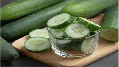 Cucumber Benefits: सर्दियों में भी खाएं खीरा, सेहत को मिलेंगे कई सारे फायदे