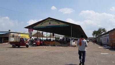 जबलपुर: कृषि उपज मंडी में मटर खरीदी को लेकर जमकर हुआ हंगामा, जिला प्रशासन के खिलाफ की गई नारेबाजी