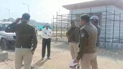 ग्वालियर न्यू एयरपोर्ट पर काम कर रहा मजदूर करीब 50 फीट ऊंचाई से नीचे गिरा, हालत गंभीर, अस्पताल में भर्ती, साथी बोले- बिना सुरक्षा उपकरण के लेते हैं काम