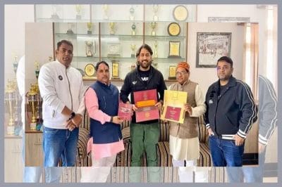 महेंद्र सिंह धोनी को मिला श्रीराम मंदिर प्राण प्रतिष्ठा समारोह का निमंत्रण पत्र, ये खिलाड़ी भी हो सकते हैं शामिल