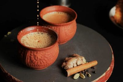 कंपकंपाती ठंड से राहत देगी ये मसाला चाय, जानें इसे बनाने की आसान विधि