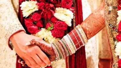 Viral Video : शादी के मंडप में पंडित जी ने गाए रोमांटिक सॉन्ग, फिल्मी गीतों से समां बांधा, वीडियो वायरल