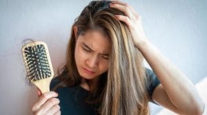 Hair Care Tips: इस तरह रखें बालों का खास ख्याल, नहीं टूटेंगे आपके बाल, अपनाएं ये आसान उपाय