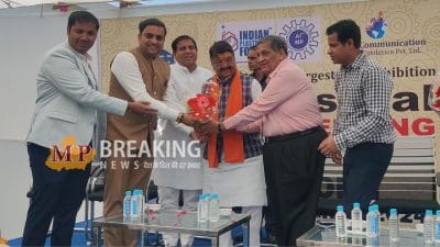 Indore News: मध्य भारत की सबसे बड़ी औद्योगिक प्रदर्शनी का मंत्री कैलाश विजयवर्गीय ने किया शुभारंभ, कहा- “औद्योगिक विकास के लिए शासन करेगा हर संभव प्रयास”