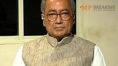 दिग्विजय सिंह की फ्लाइट हुई साढ़े तीन घंटे लेट: इंडिगो संकट पर कांग्रेस नेता ने कहा “न निजी संस्थाएं ले रही जिम्मेदारी, न सरकार का कोई स्पष्टीकरण”