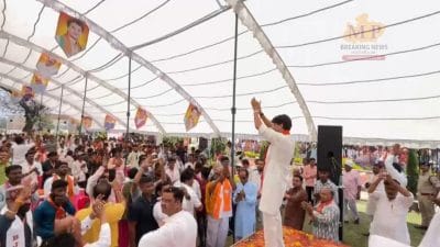 सिंधिया ओ सिंधिया ओ सिंधिया दिल से, सोचना अब क्या है चुनें मोदी दिल से, गाने पर थिरकते ज्योतिरादित्य सिंधिया का वीडियो वायरल