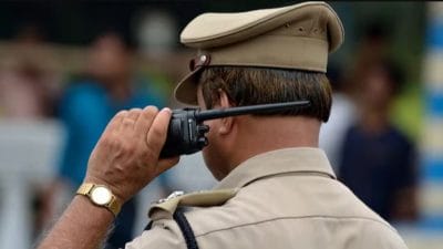 पुलिस की वर्दी में छुपा है यह राज, जानें कंधे पर लगी रस्सी का क्या है महत्व