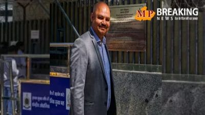 Bibhav Kumar Arrest: स्वाति मालीवाल से मारपीट के मामले में दिल्ली पुलिस ने सीएम केजरीवाल के पीए बिभव कुमार को किया गिरफ्तार