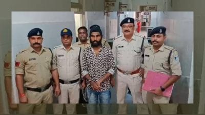 Burhanpur News : अवैध हथियारों की तस्करी का भंडाफोड़, 10 पिस्टल के साथ आरोपी पकड़ा