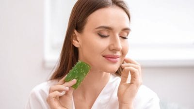 Skin Care Tips: गर्मियों में टैनिंग दूर करने के लिए इस्तेमाल करें एलोवेरा, इन आसान तरीकों से पाएं ग्लोइंग स्किन