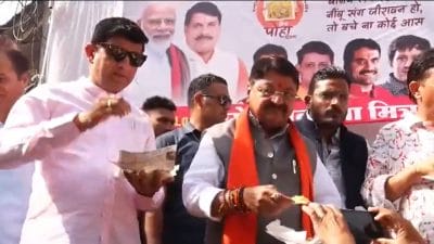 World Poha Day: विश्व पोहा दिवस पर बोले कैलाश विजयवर्गीय “बच्चों को पिज्जा, बर्गर के बजाय पोहा खाने के लिए प्रेरित करें”