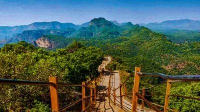 Monsoon Travel: मध्य प्रदेश का ये जंगल है बहुत फेमस, मानसून में आते हैं लोग घूमने