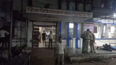 Narmadapuram News : अस्पताल में एमएलसी के दौरान भिड़े दो पक्ष, डॉक्टर-पुलिसकर्मियों से झूमाझटकी