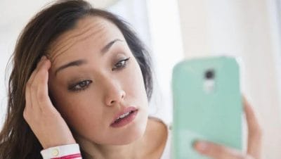 Mental Health Tips: कॉल पर बात करते वक्त होती है बेचैनी, हो सकते हैं टेलीफोबिया के लक्षण