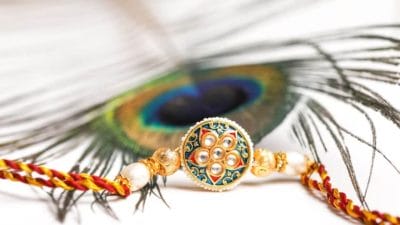 रक्षाबंधन के बाद राखी खोलते समय रखें इन बातों का खास ख्याल, करें इन 4 नियमों का पालन, वरना होगा नुकसान