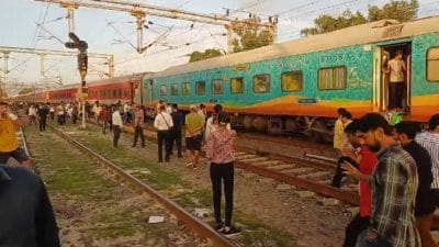 इटारसी में मैसूर-रानी कमलापति-सहरसा एक्सप्रेस के दो कोच हुए बेपटरी, घबरा गए यात्री