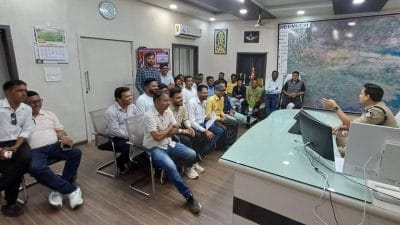 नीमच: रेत माफिया ने किया पत्रकारों के साथ दुर्व्यवहार, कार्रवाई की मांग, एसपी को सौंपा ज्ञापन