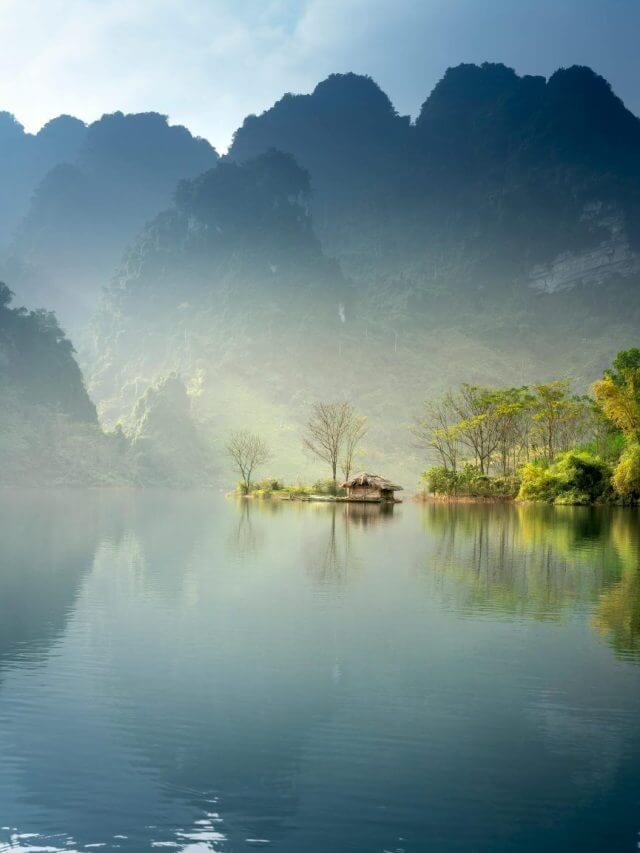 दुनिया की 8 सबसे बड़ी झीलें