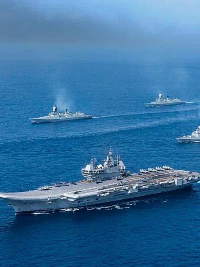 अमेरिका और कनाडा ने बढ़ाई चीन की टेंशन: युद्धपोत ताइवान स्ट्रेट में उतारे