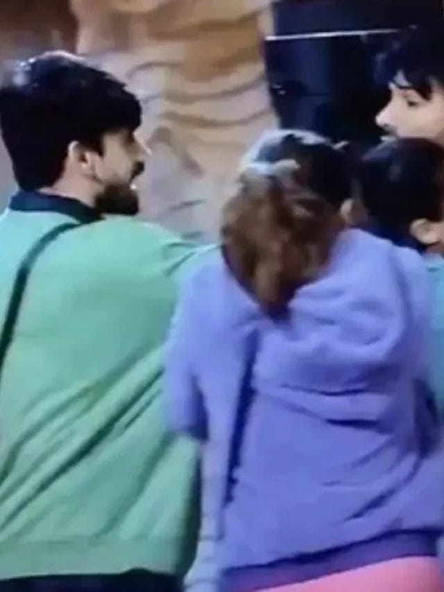 Bigg Boss 18: रजत दलाल ने खोया आपा, अविनाश मिश्रा से कर बैठे हाथापाई, झगड़ा छुड़ाते हुए गिरीं ईशा सिंह