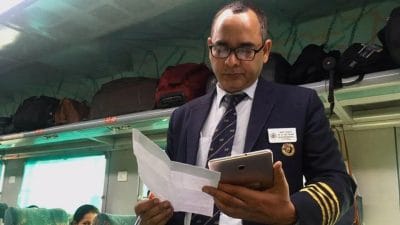 भारतीय रेलवे में करना चाहते हैं TTE की नौकरी, जानें सिलेक्शन प्रोसेस, योग्यता और सैलरी