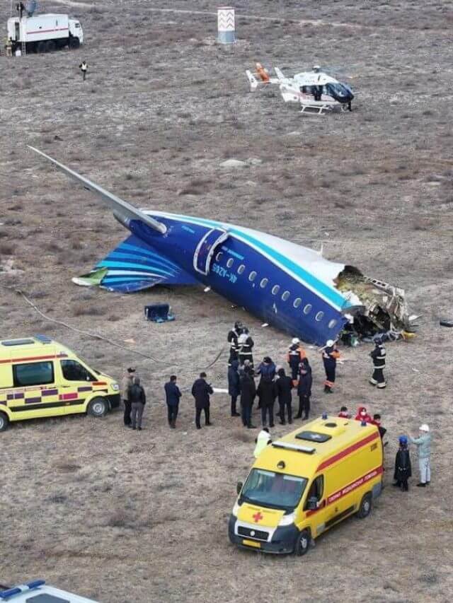 Kazakhstan Plane Crash: प्लेन क्रैश हुआ या मार गिराया गया? पायलट ने जब कॉन्टैक्ट किया तब क्या कर रही थी पुतिन की वायुसेना