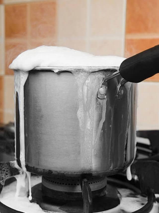 Cooking Tips: दादी-नानी के इन नुस्खों से किचन के ये काम चुटकियों में निपटाएं, घर में दूध का उफनना हो जाएगा बंद