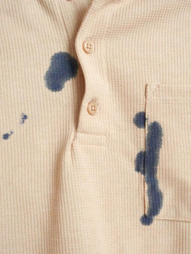 Tips to clean ink from clothes: महंगी शर्ट और कपड़ों पर लग गए हैं इंक के जिद्दी दाग, इन 6 हैक्स से निशान की होगी छुट्टी