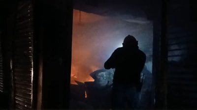 देवास के नयापुरा क्षेत्र में हुआ बड़ा हादसा, मकान में आग लगने से एक ही परिवार के चार लोगों की हुई मौत