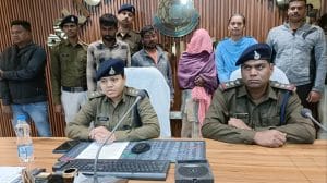 नकली सोना बेच ठगी करने वाले गिरोह का पर्दाफाश, महिला सहित तीन आरोपी गिरफ्तार