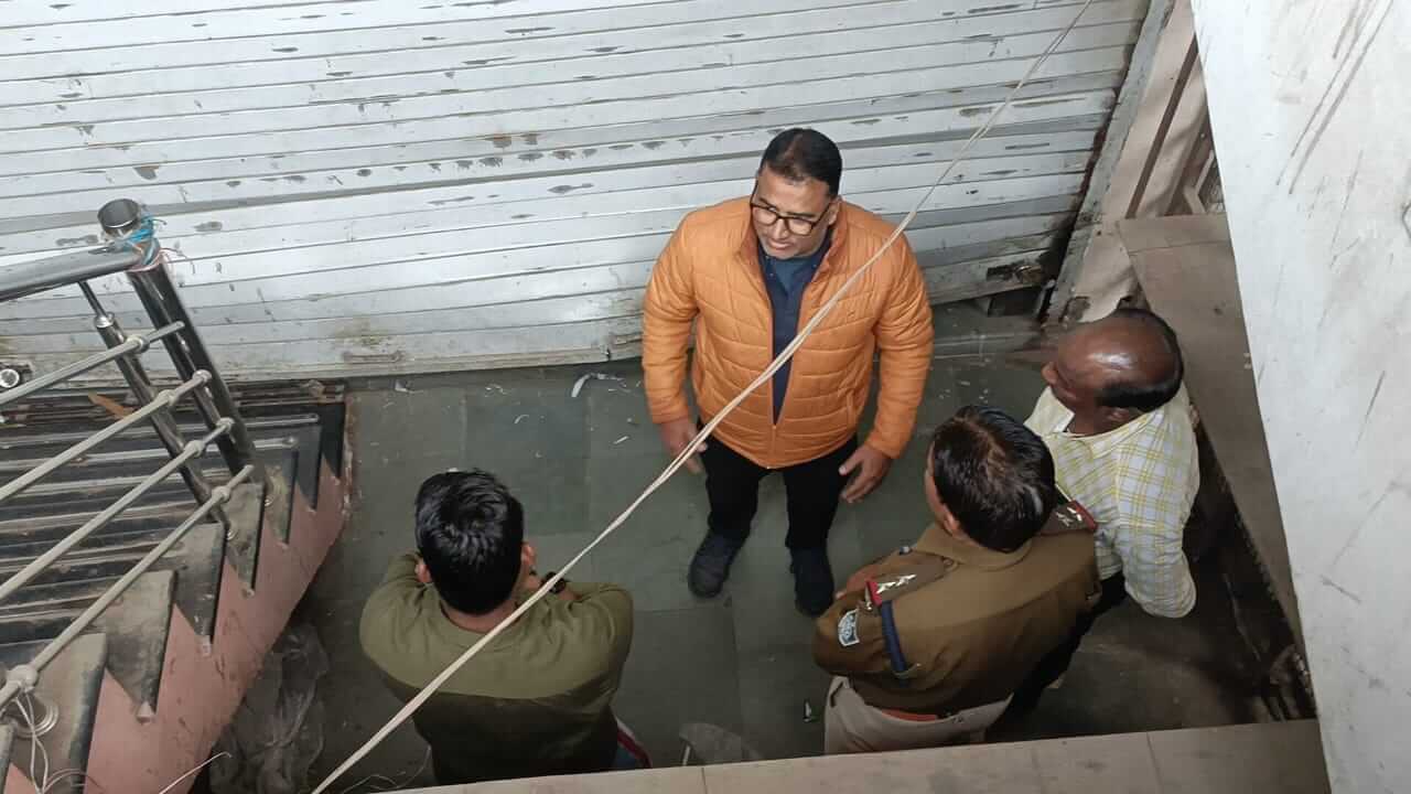 बैतूल में तीन दुकानों के टूटे ताले, चोर ले उड़े माल, जांच में जुटी पुलिस