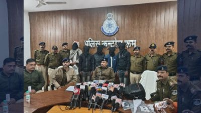 टीकमगढ़ में अवैध शराब पकड़ने गई आबकारी टीम पर हमला, 6 आरोपी गिरफ्तार, माल बरामद