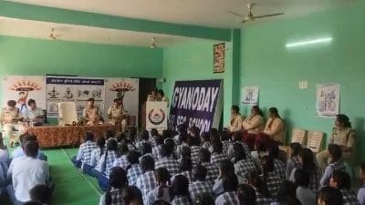 ‘पूर्णिमा पर न करें गर्भधारण’ MP की डीआईजी ने छात्राओं को दी ‘ओजस्वी संतान’ को जन्म देने की सीख