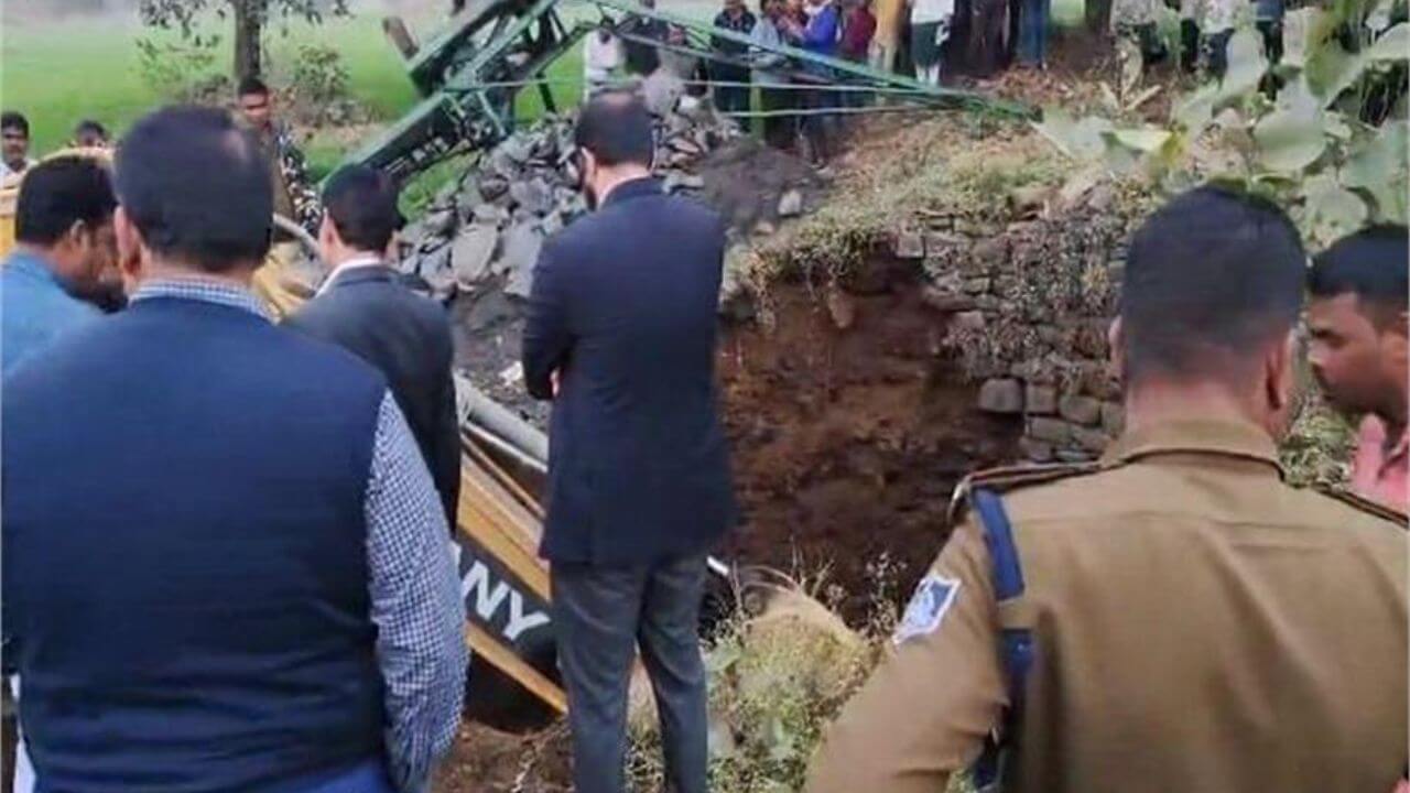 गहरीकरण के दौरान कुएं की मिट्टी धंसी, तीन मजदूरों की दबकर मौत, मुख्यमंत्री ने जताया दुःख, की सहायता राशि की घोषणा