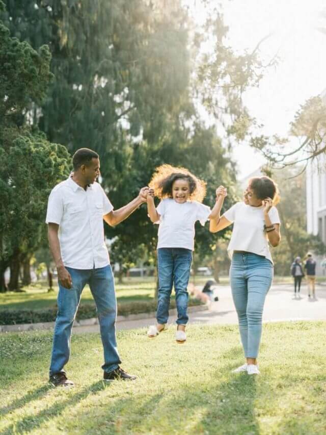 पेरेंट्स बनने के बाद शादी को मजबूत बनाए रखना आसान नहीं, हैप्‍पी मैरिड लाइफ के लिए अपनाएं ये टिप्स