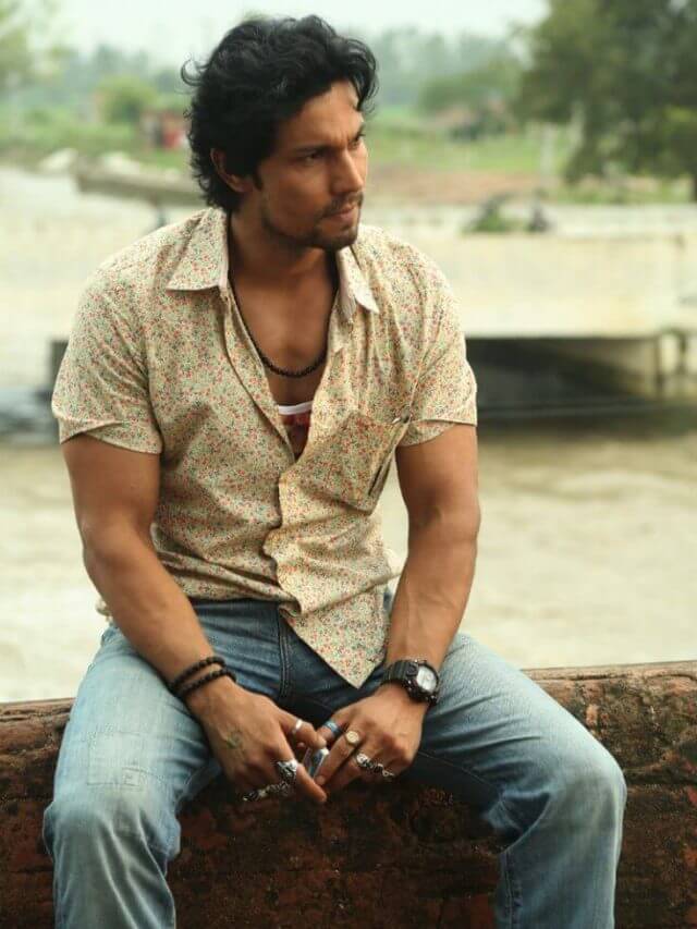 Randeep-Hooda