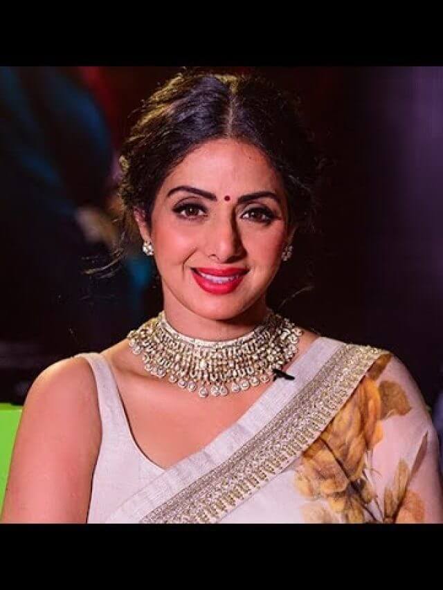 ‘मेरी बेटी सफेद साड़ी नहीं पहनेगी’ – डायरेक्टर की जिद ने रची इतिहास, विनोद खन्ना के करियर के लिए बनी माइल स्टोन