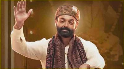 आश्रम वेब सीरीज से बॉबी देओल ने किया कमबैक, बाबा निराला के किरदार को चुनने के पीछे बताई वजह
