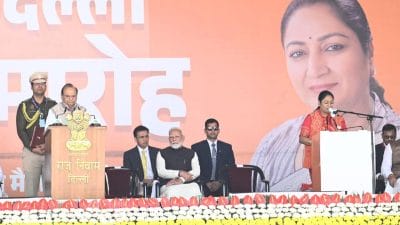 सीएम रेखा गुप्ता के शपथ ग्रहण समारोह में शामिल हुए डॉ मोहन यादव, दी बधाई, बोले-PM Modi का भाव सबको साथ लेकर चलने का